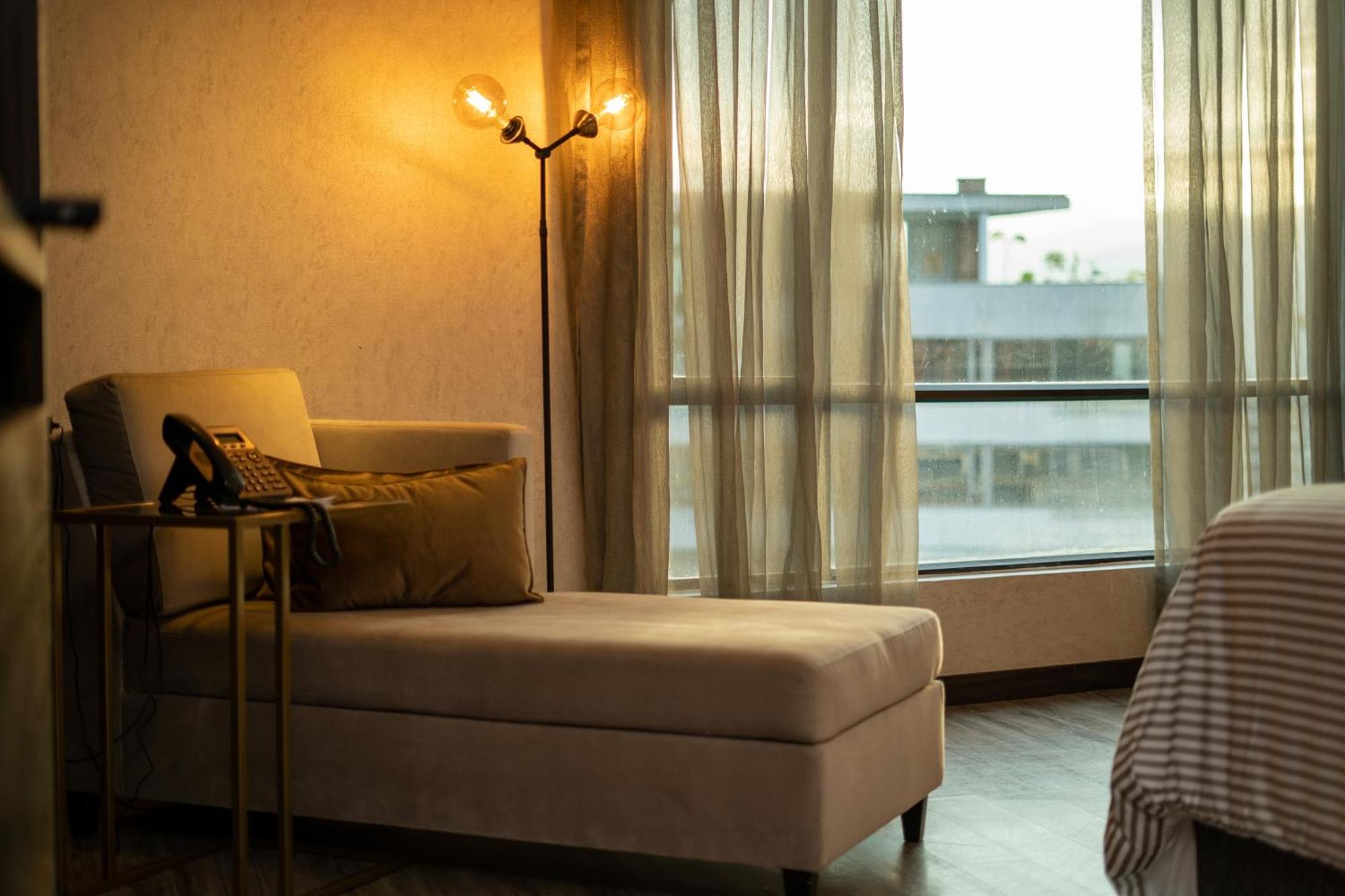 Cafe Hotel ميديلين الغرفة الصورة